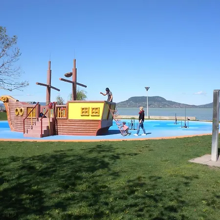 In - Balaton 36989 *