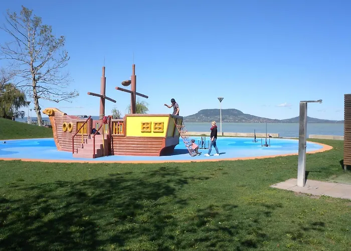 In - Balaton 36989 *